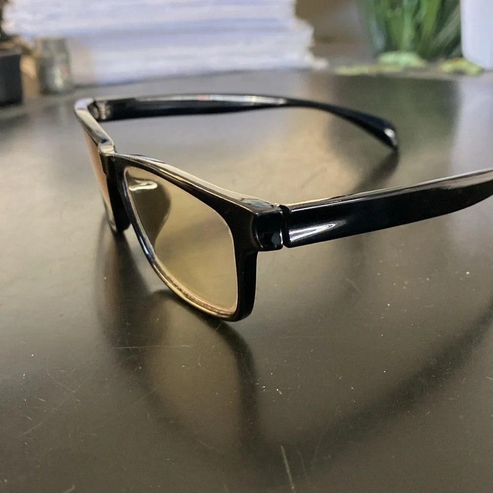 Gamma Ray blue light reducing reader glasses